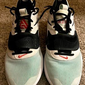 Nike Zoom Freak 3 Mens 9.5 Basketball Shoe